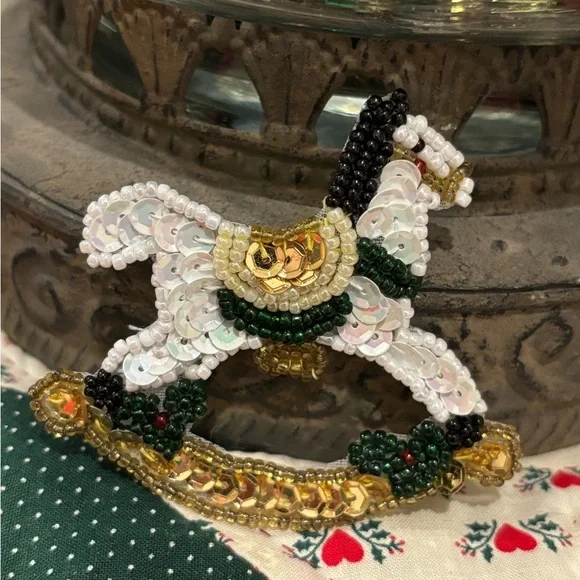 vintage beaded and sequined Christmas rocking horse brooch - Picture 2 of 5